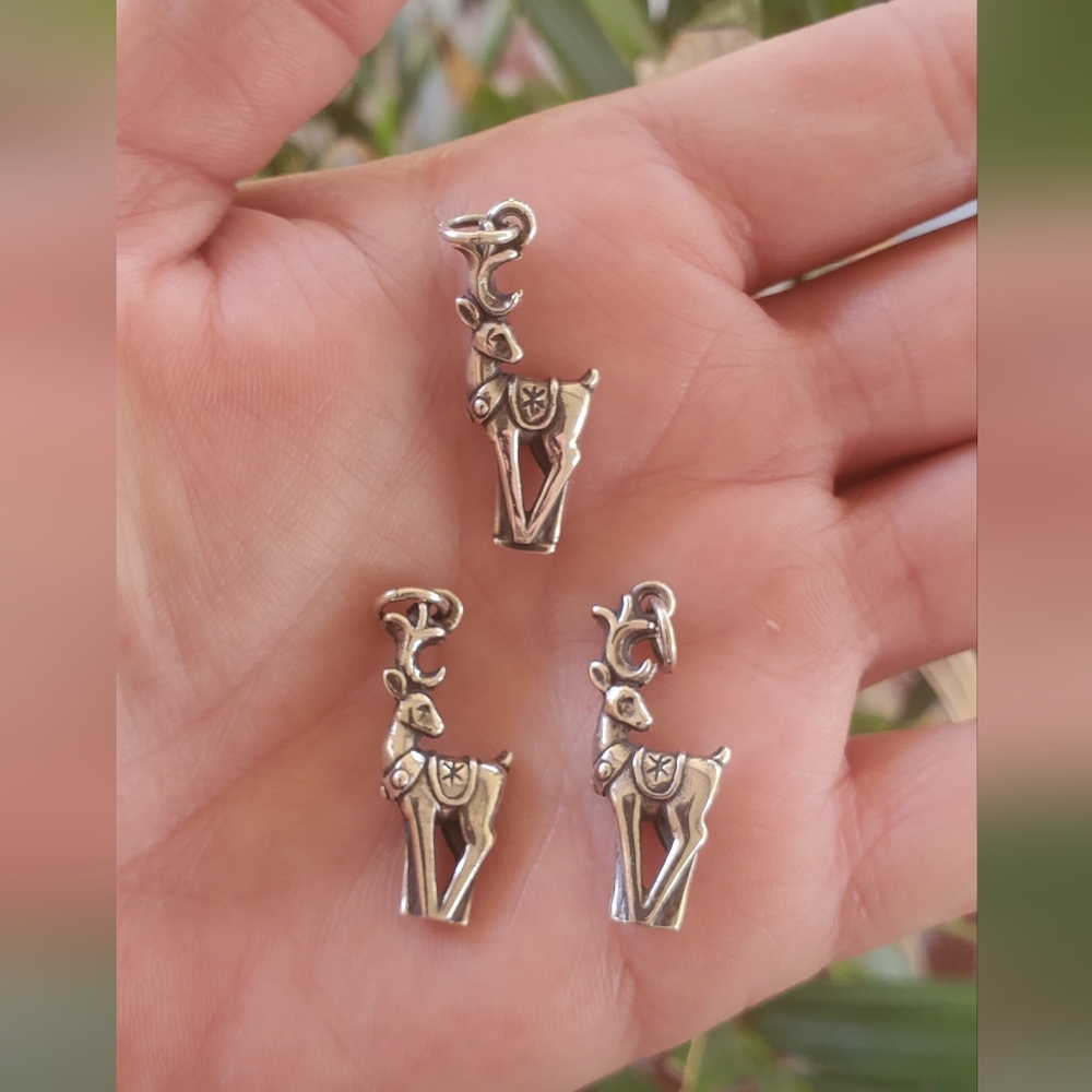 JA Retired Reindeer Charm